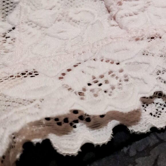 Soft Pale Pink Undie Couture Wide Strap Lace Bralette by Lauren Copeland Size XL - Picture 8 of 9